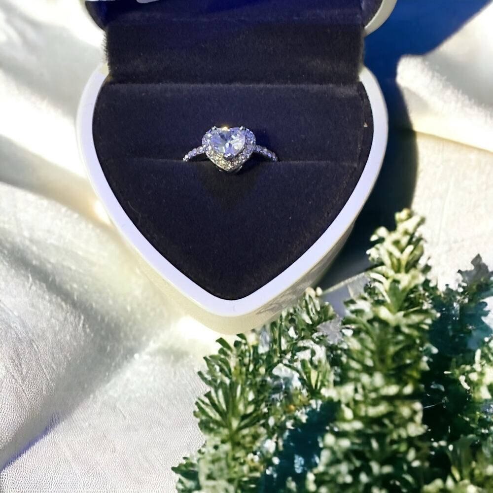 Silver Heart Cubic Zirconia Women's Ring‎ Size 6 NEW IN BOX